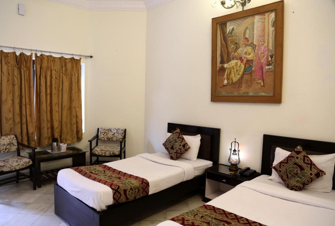Hotel Karan Villas Kota  Eksteriør billede