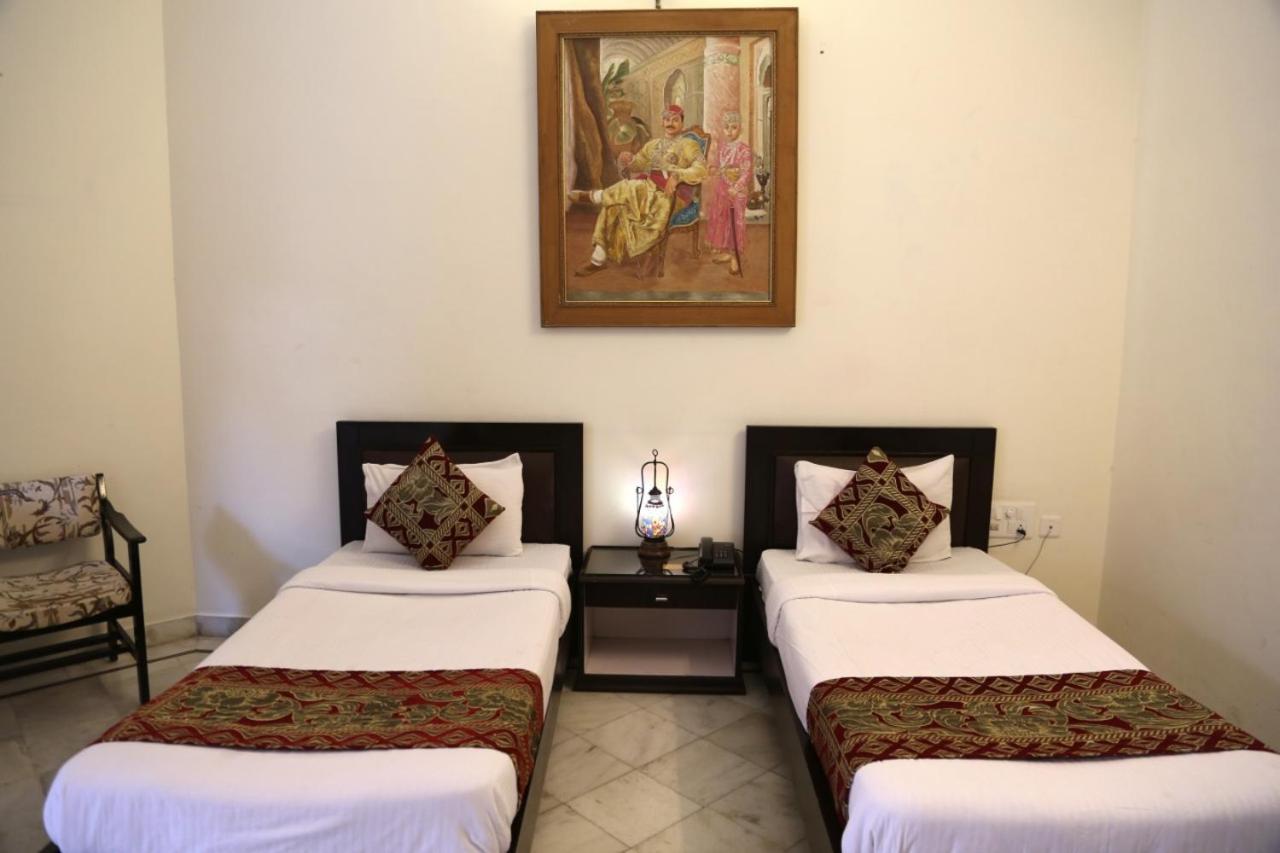 Hotel Karan Villas Kota  Eksteriør billede